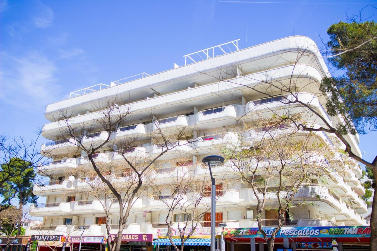 Juniper Apartment ซาลอว์ ภายนอก รูปภาพ