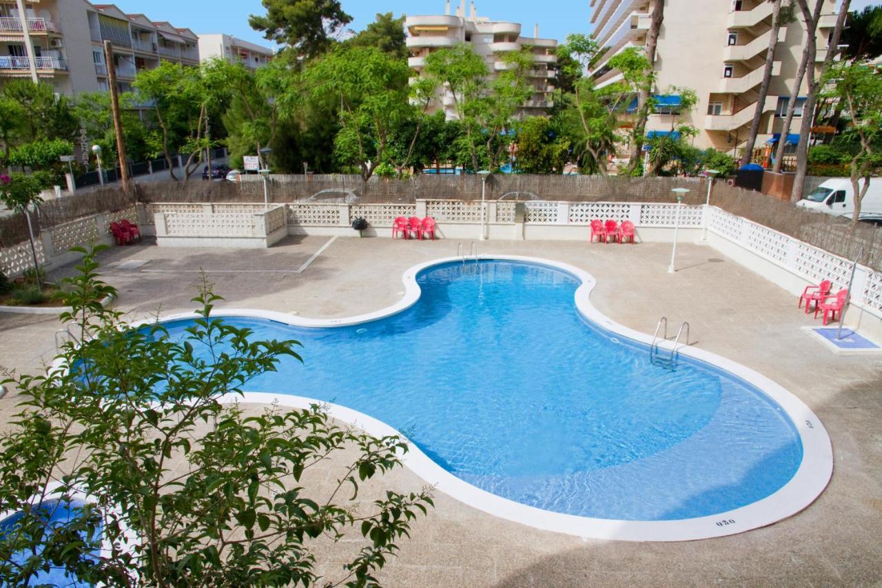 Juniper Apartment ซาลอว์ ภายนอก รูปภาพ